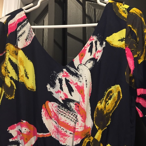 NWOT Small Floral romper. - Picture 2 of 3